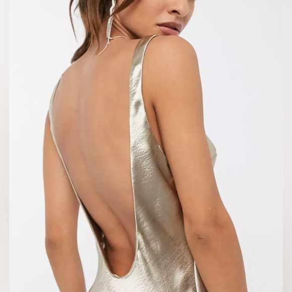 ASOS DESIGN scoop back bias cut satin maxi dress in champagne - Picture 2 of 5